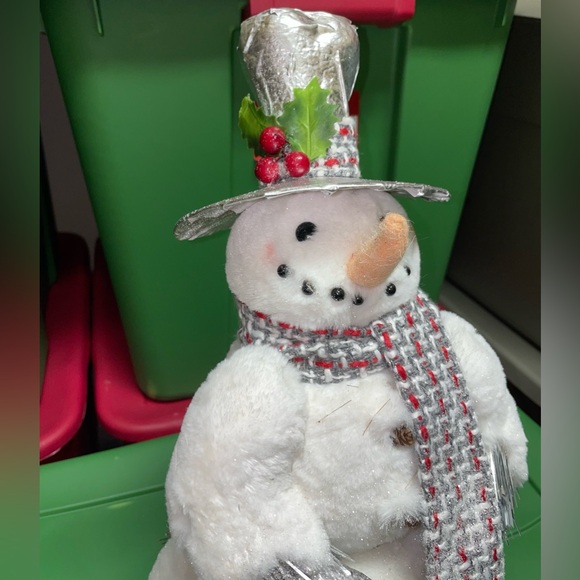 White and Silver Snowman - Picture 10 of 16